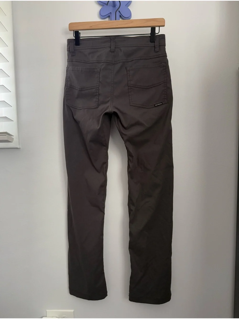 Prana 28X32 Slim Fit Grey Charcoal Pants Outdoor Hike Trail Gorp